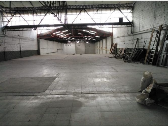 Bodega en arriendo en Zona Industrial No. 2, Medellín, 2100 m² · foto 5 de 5