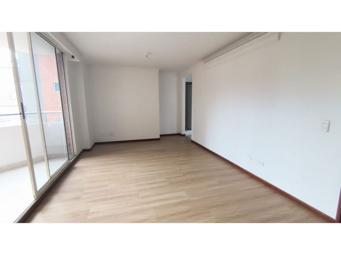 Apartamento de 3 alcobas en arriendo en San Diego, Medellín, 76 m² · foto 2 de 15