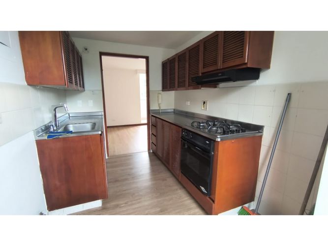 Apartamento de 3 alcobas en arriendo en San Diego, Medellín, 76 m² · foto 7 de 15