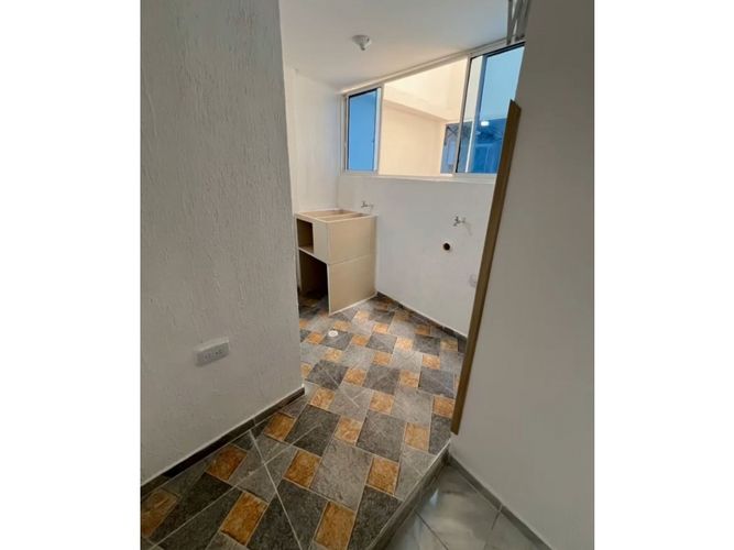 Apartamento de 2 alcobas en venta en Escuela Normal Superior, Piedecuesta, 55 m² · foto 2 de 7