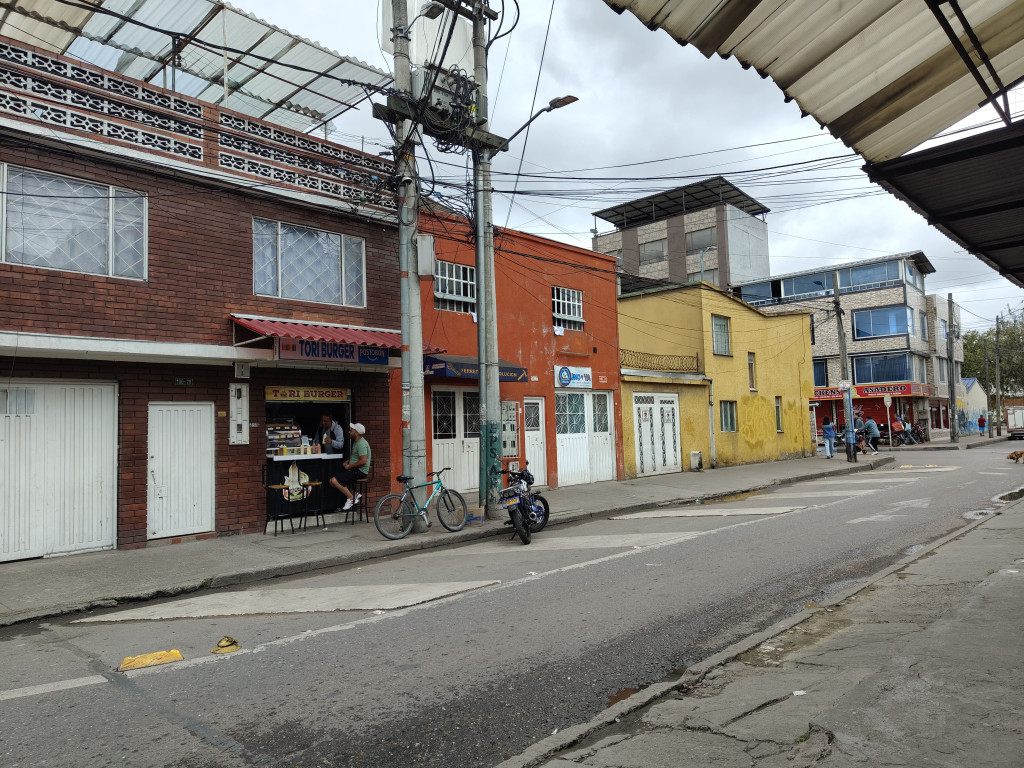 Casa en venta en El Carmen Fontibon, Bogotá · foto 2 de 24