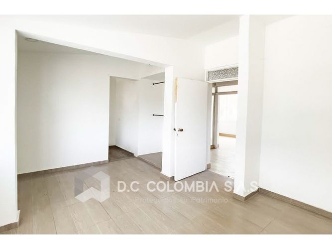 Apartamento de 3 alcobas en venta en Miraflores, Ricaurte, 75 m² · foto 2 de 8