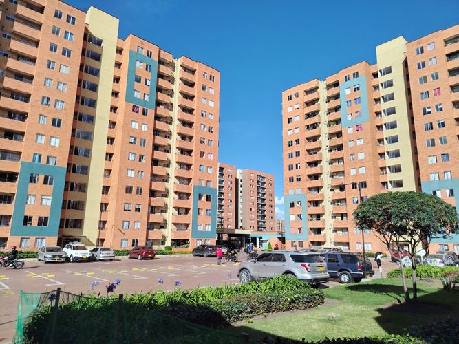 Apartamento de 3 alcobas en arriendo en Conjunto Residencial Boreal, Madrid, 56 m² · foto 3 de 24
