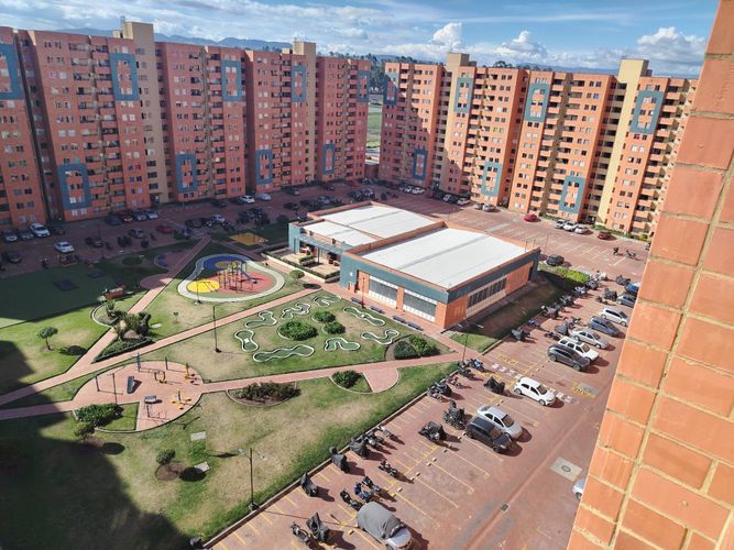 Apartamento de 3 alcobas en arriendo en Conjunto Residencial Boreal, Madrid, 56 m² · foto 2 de 24