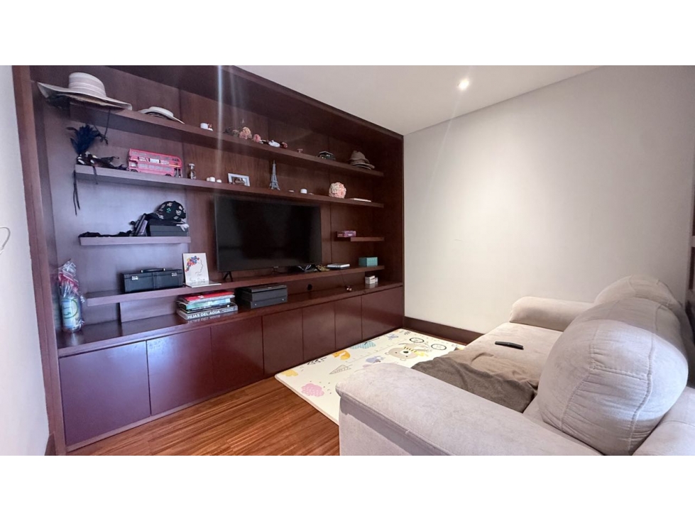 Apartamento en venta en Santa Barbara Occidental, Bogotá · foto 13 de 18