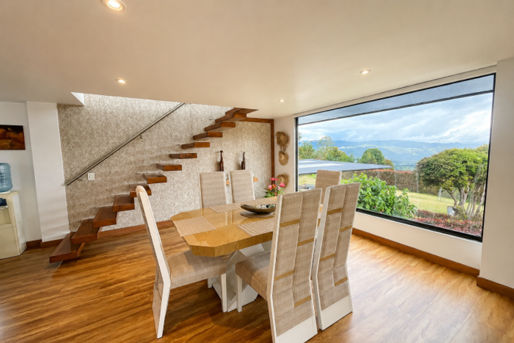 Casa de 4 alcobas en venta en Altos De Yerbabuena, Sopó, 450 m² · foto 3 de 23