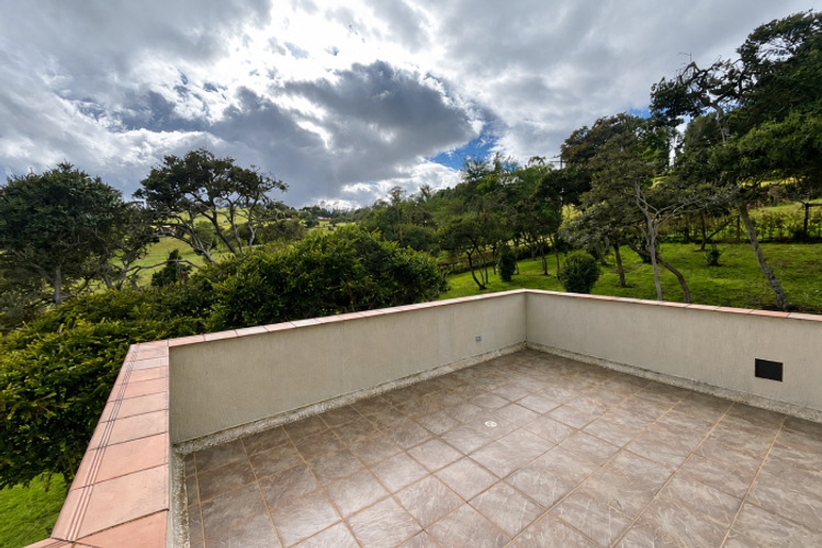 Casa de 4 alcobas en venta en Altos De Yerbabuena, Sopó, 450 m² · foto 10 de 23