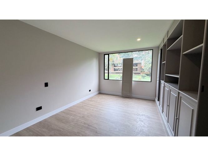 Apartamento en venta en Santa Barbara Occidental, Bogotá · foto 9 de 19