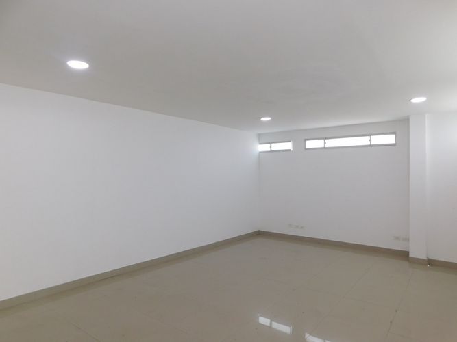 Edificio en arriendo en Alcibia, Cartagena, 3236 m² · foto 18 de 24