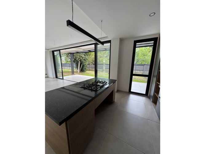 Casa de 3 alcobas en venta en Pance, Cali, 260 m² · foto 3 de 24