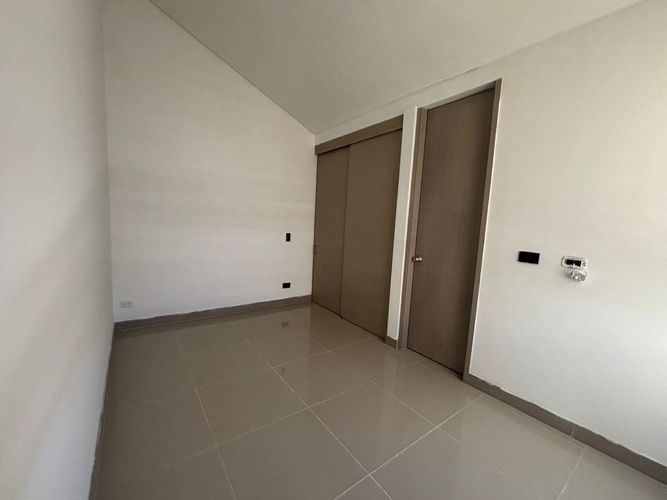 Casa de 3 alcobas en venta en El Castillo, Jamundí, 340 m² · foto 8 de 24