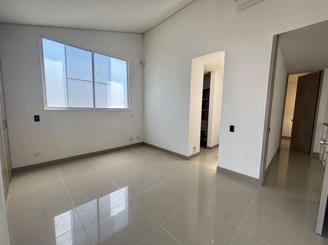 Casa de 3 alcobas en venta en El Castillo, Jamundí, 340 m² · foto 14 de 24