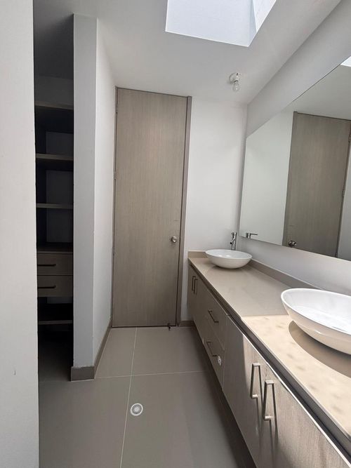 Casa de 3 alcobas en venta en El Castillo, Jamundí, 340 m² · foto 15 de 24
