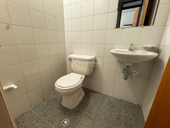 Oficina en arriendo en Guayabal, Medellín, 176 m² · foto 11 de 20