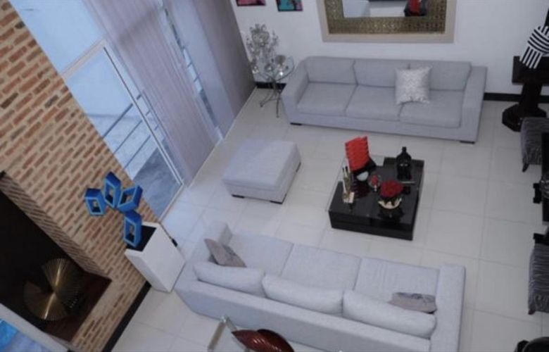 Casa de 4 alcobas en venta en Cristales, Cali, 450 m² · foto 3 de 9