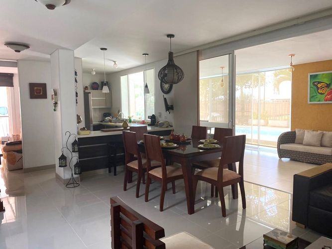 Casa de 3 alcobas en venta en El Castillo, Jamundí, 362 m² · foto 16 de 17