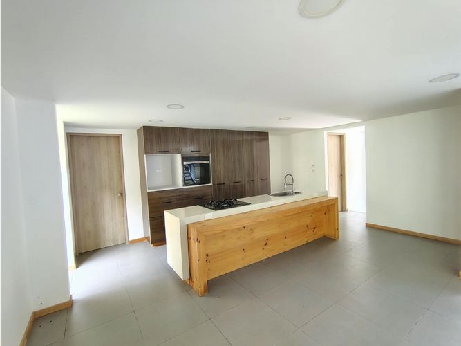 Casa de 3 alcobas en venta en Loma Del Escobero, El Retiro, 330 m² · foto 5 de 20
