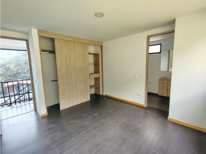 Casa de 3 alcobas en venta en Loma Del Escobero, El Retiro, 330 m² · foto 13 de 20