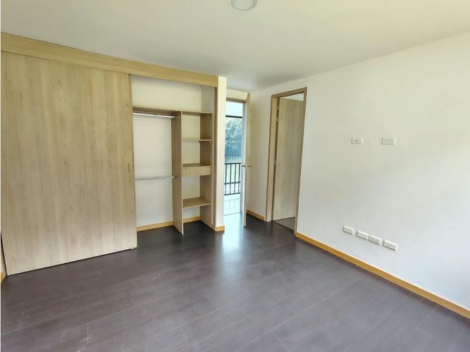 Casa de 3 alcobas en venta en Loma Del Escobero, El Retiro, 330 m² · foto 16 de 20
