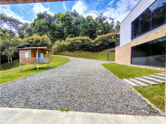 Casa de 3 alcobas en venta en Loma Del Escobero, El Retiro, 330 m² · foto 19 de 20