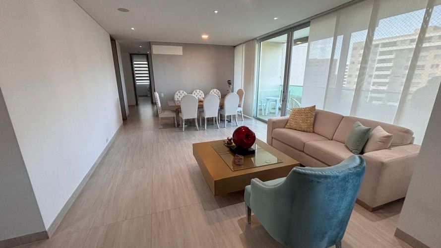Apartamento de 3 alcobas en venta en Altos De Riomar, Barranquilla, 185 m² · foto 2 de 22