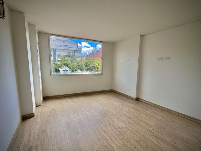 Apartamento de 2 alcobas en venta en Santa Barbara, Bogotá, 75 m² · foto 10 de 19