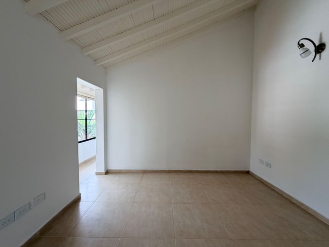 Casa de 4 alcobas en venta en Lagos Del Cacique, Bucaramanga, 230 m² · foto 2 de 24