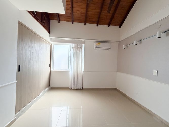 Casa de 4 alcobas en venta en Lagos Del Cacique, Bucaramanga, 230 m² · foto 11 de 24