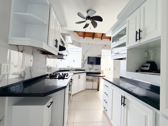 Casa de 4 alcobas en venta en Lagos Del Cacique, Bucaramanga, 230 m² · foto 14 de 24