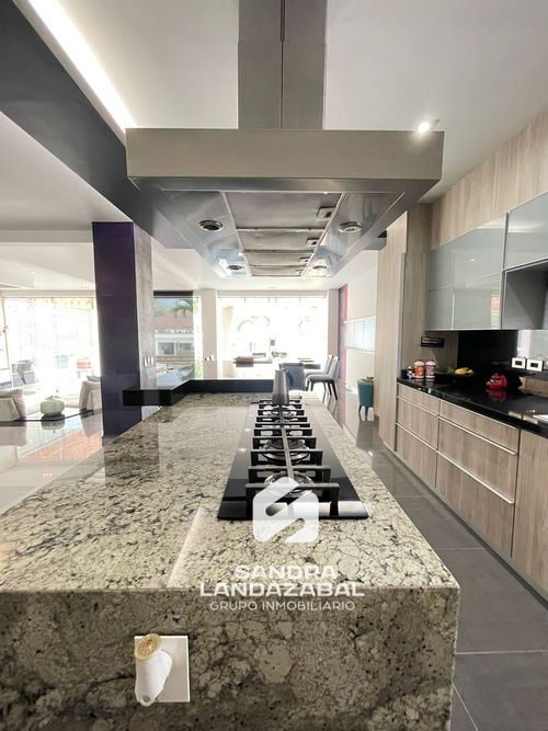 Casa de 5 alcobas en venta en Terrazas De Menzuli, Piedecuesta, 820 m² · foto 16 de 21