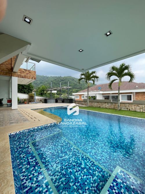 Casa de 6 alcobas en venta en Terrazas De Menzuli, Piedecuesta, 720 m² · foto 4 de 24