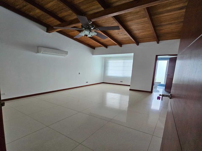 Casa de 4 alcobas en arriendo en La Boquilla, Cartagena, 485 m² · foto 12 de 13