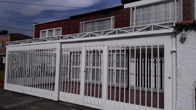 Casa en Arriendo en Andes norte, Bogotá