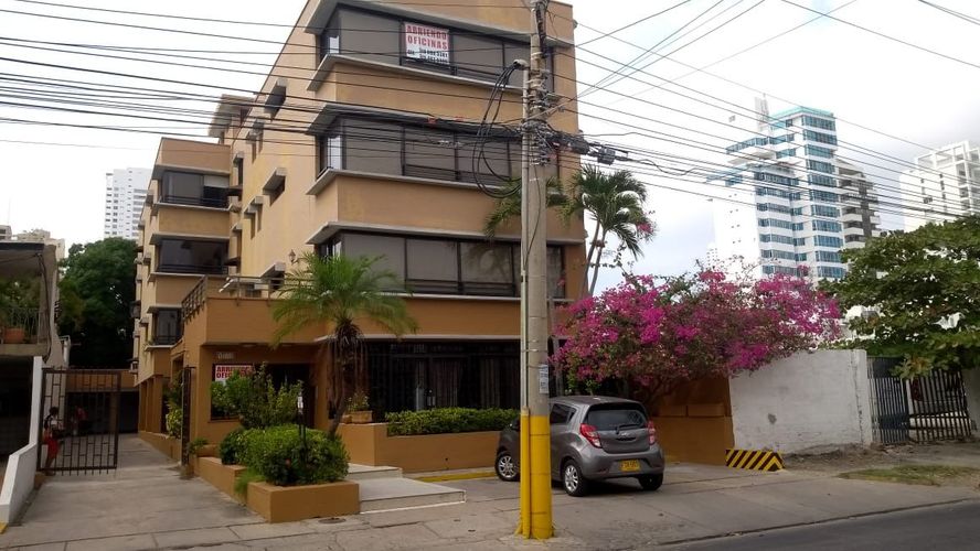 Oficina en arriendo en Bocagrande, Cartagena, 100 m² · foto 2 de 9