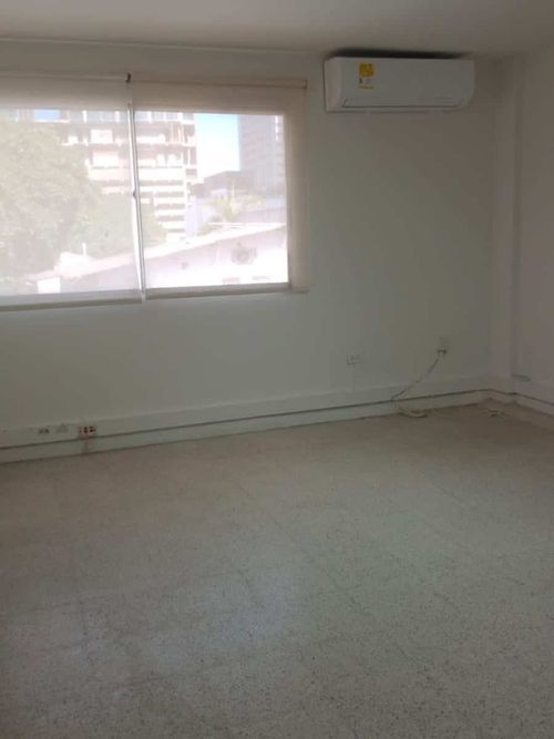 Oficina en arriendo en Bocagrande, Cartagena, 42 m² · foto 2 de 10