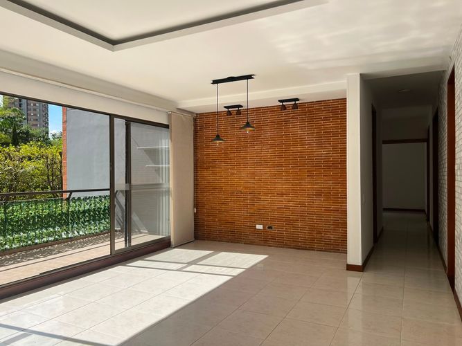 Apartamento de 3 alcobas en venta en Loma Benedictinos, Envigado, 161 m² · foto 3 de 18