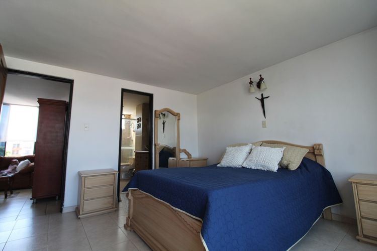Apartamento de 3 alcobas en venta en Cañaveral, Floridablanca, 134 m² · foto 10 de 20