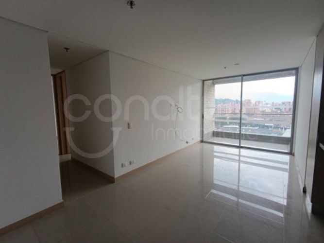 Apartamento de 2 alcobas en arriendo en Naranjal, Medellín, 77 m² · foto 1 de 14
