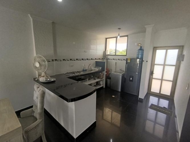Apartamento de 2 alcobas en arriendo en Las Palmas, Ricaurte, 82 m² · foto 6 de 17