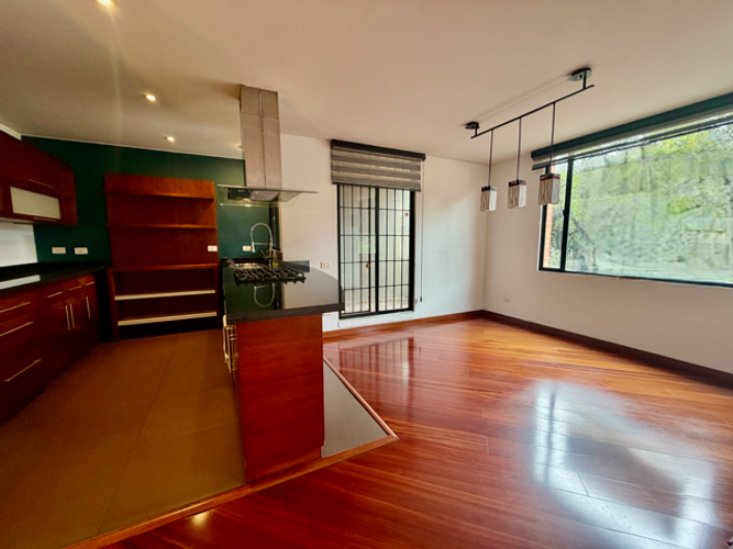 Apartamento de 3 alcobas en venta en Santa Paula, Bogotá, 137 m² · foto 3 de 21