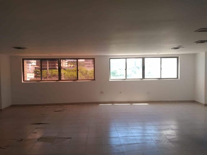 Local en arriendo en Marbella, Cartagena, 157 m² · foto 2 de 11