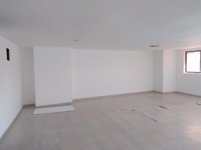 Local en arriendo en Marbella, Cartagena, 157 m² · foto 9 de 11