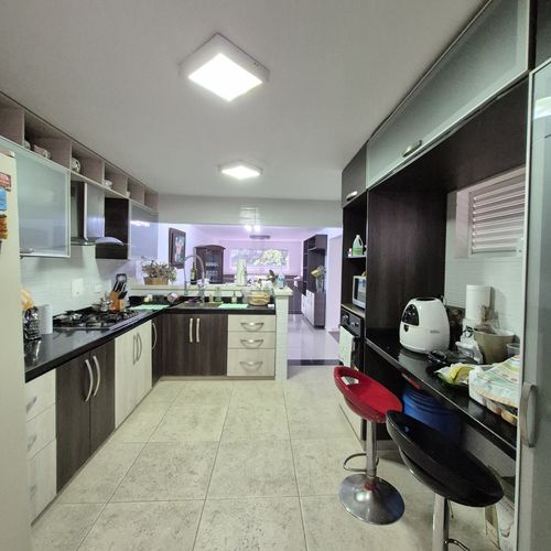 Casa de 5 alcobas en venta en Cabecera Del Llano, Bucaramanga, 260 m² · foto 6 de 24