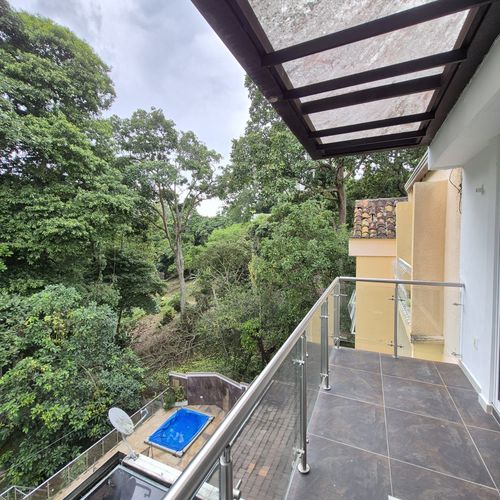 Casa de 5 alcobas en venta en Cabecera Del Llano, Bucaramanga, 260 m² · foto 10 de 24