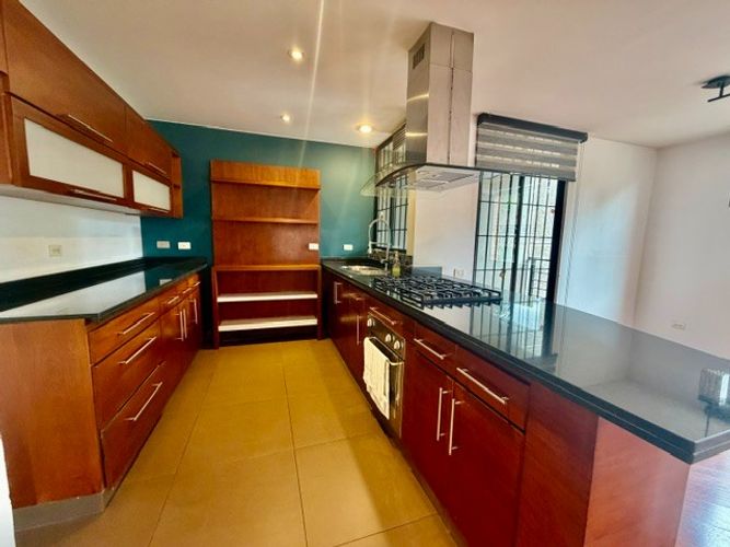 Apartamento de 3 alcobas en venta en Santa Paula, Bogotá, 137 m² · foto 8 de 21