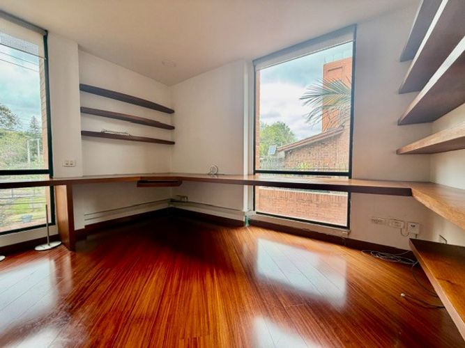 Apartamento de 3 alcobas en venta en Santa Paula, Bogotá, 137 m² · foto 6 de 21