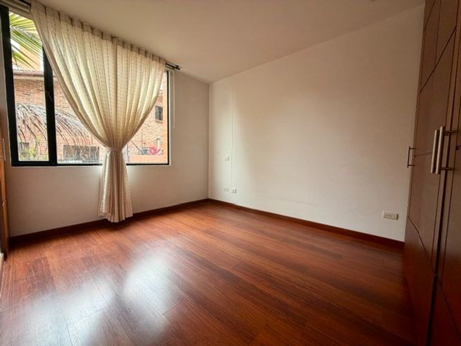 Apartamento de 3 alcobas en venta en Santa Paula, Bogotá, 137 m² · foto 18 de 21