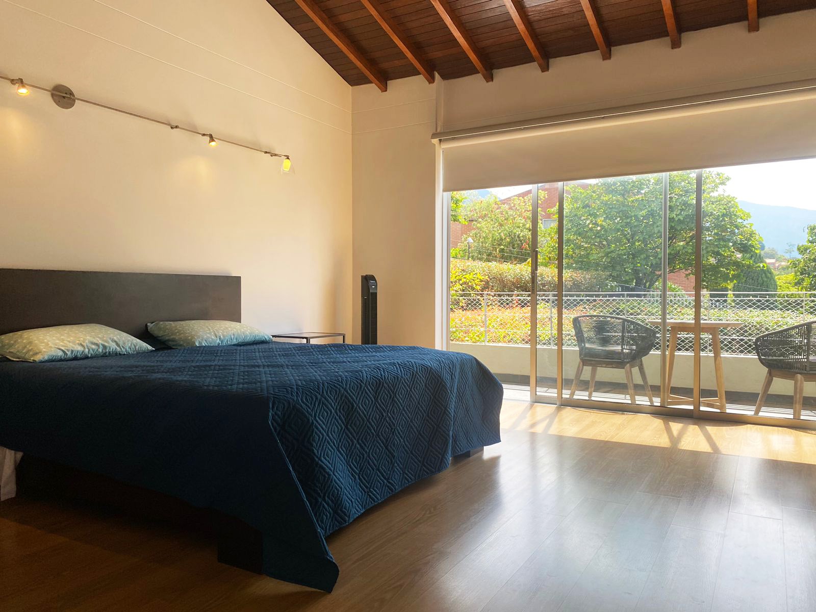 Casa en arriendo en El Poblado, Medellín · foto 11 de 18