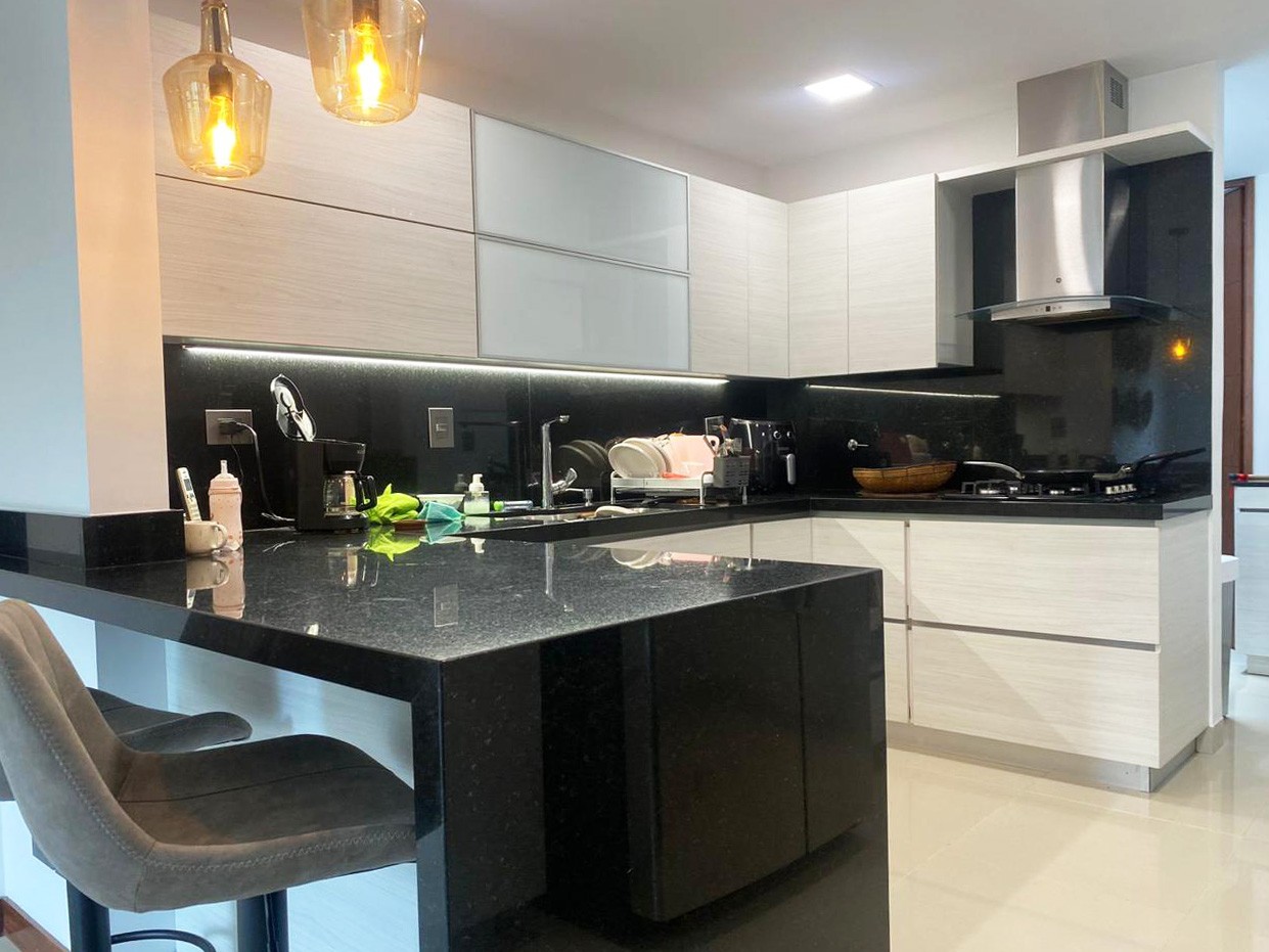 Casa en arriendo en El Poblado, Medellín · foto 7 de 18