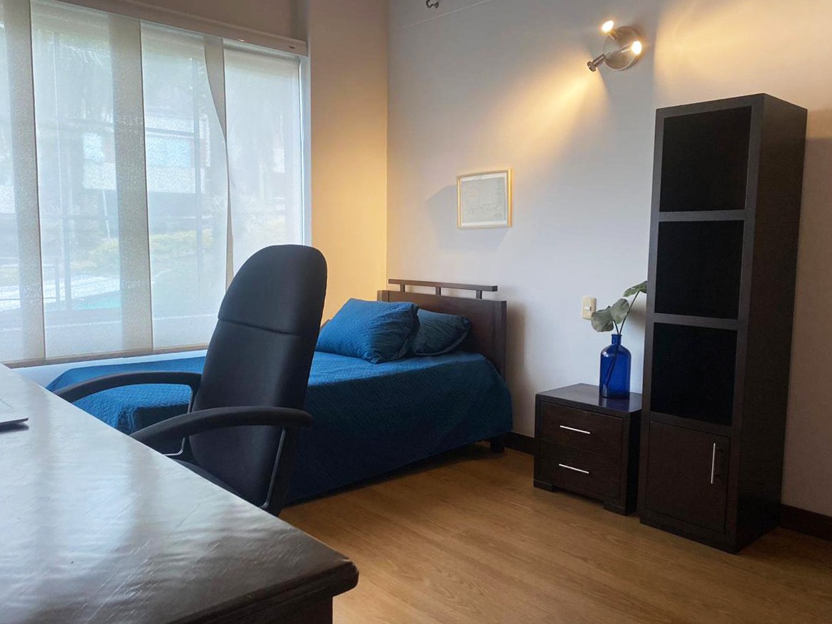 Casa en arriendo en El Poblado, Medellín · foto 10 de 18
